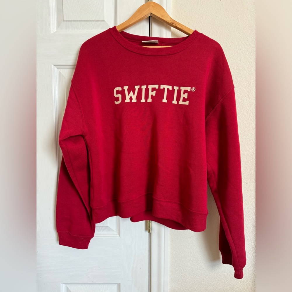 Official Taylor Swift Swiftie Crewneck size XL